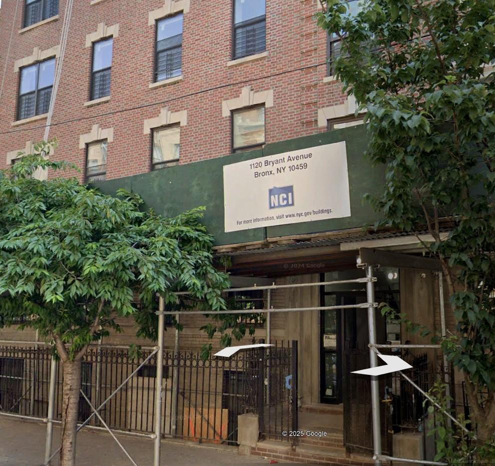 1120 Bryant Ave