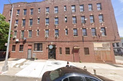 2381 Dean St