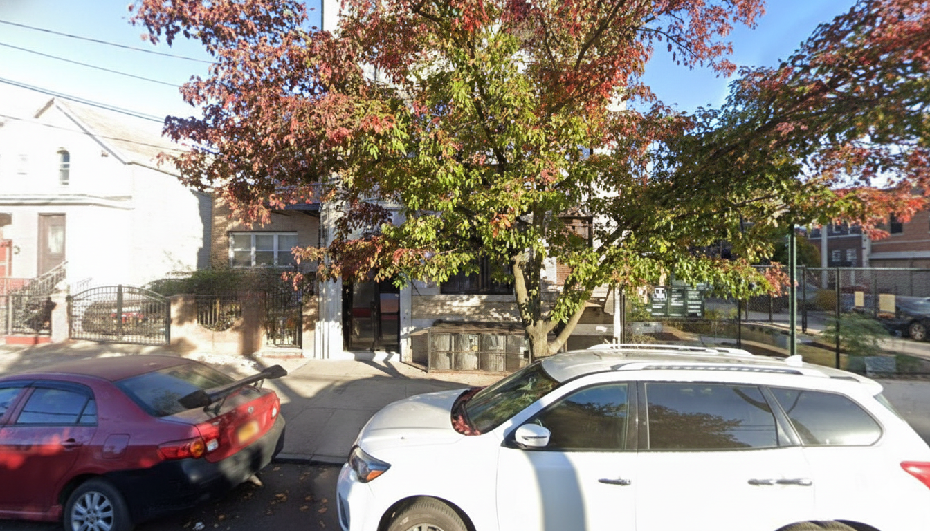 553 Glenmore Ave