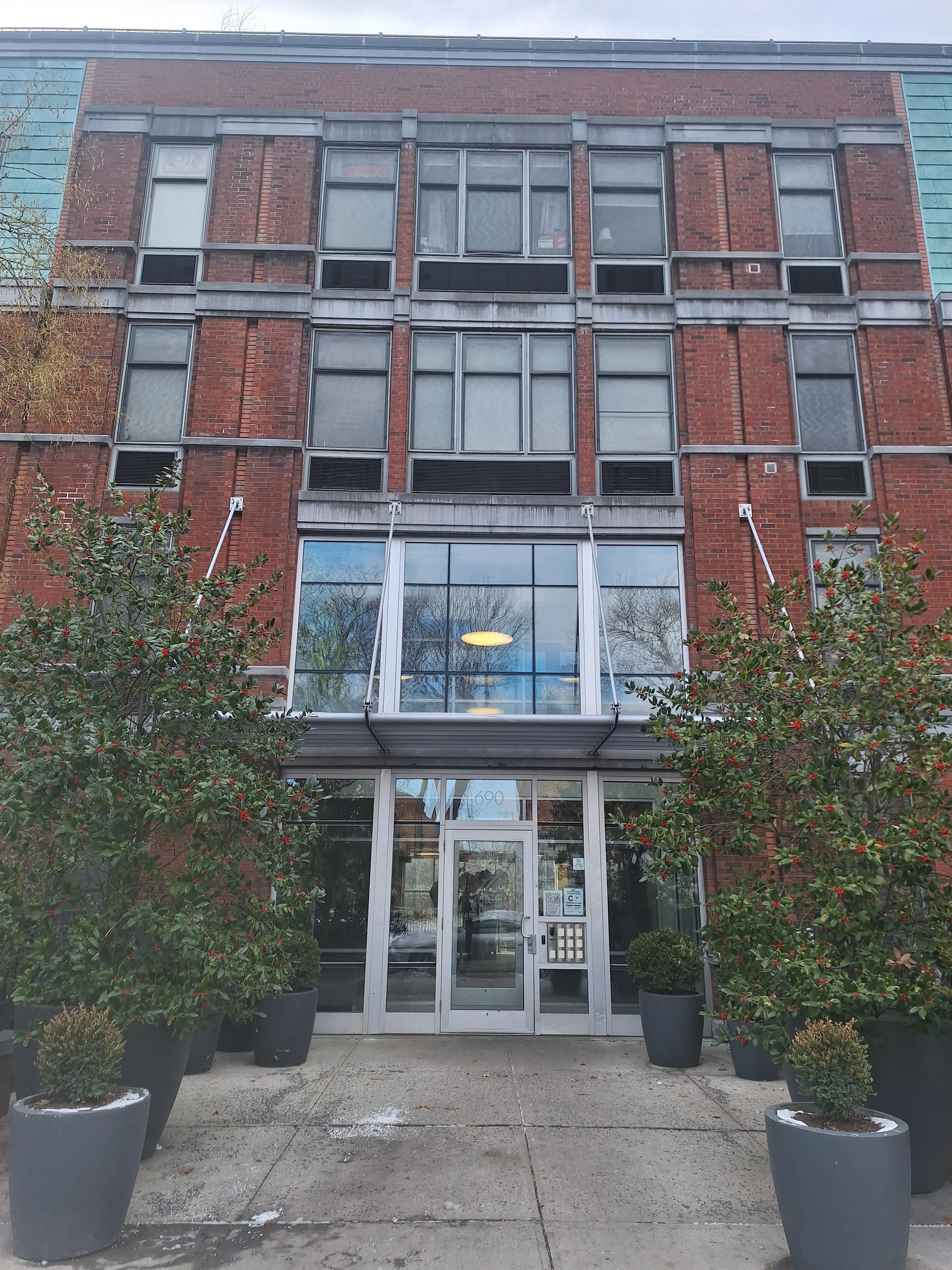 690 Albany Ave