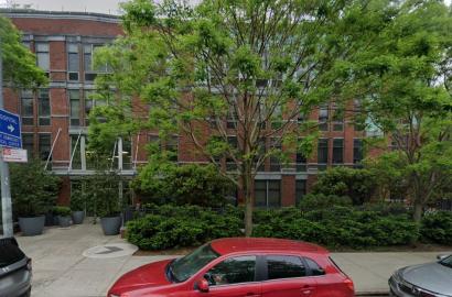 738 Albany Ave