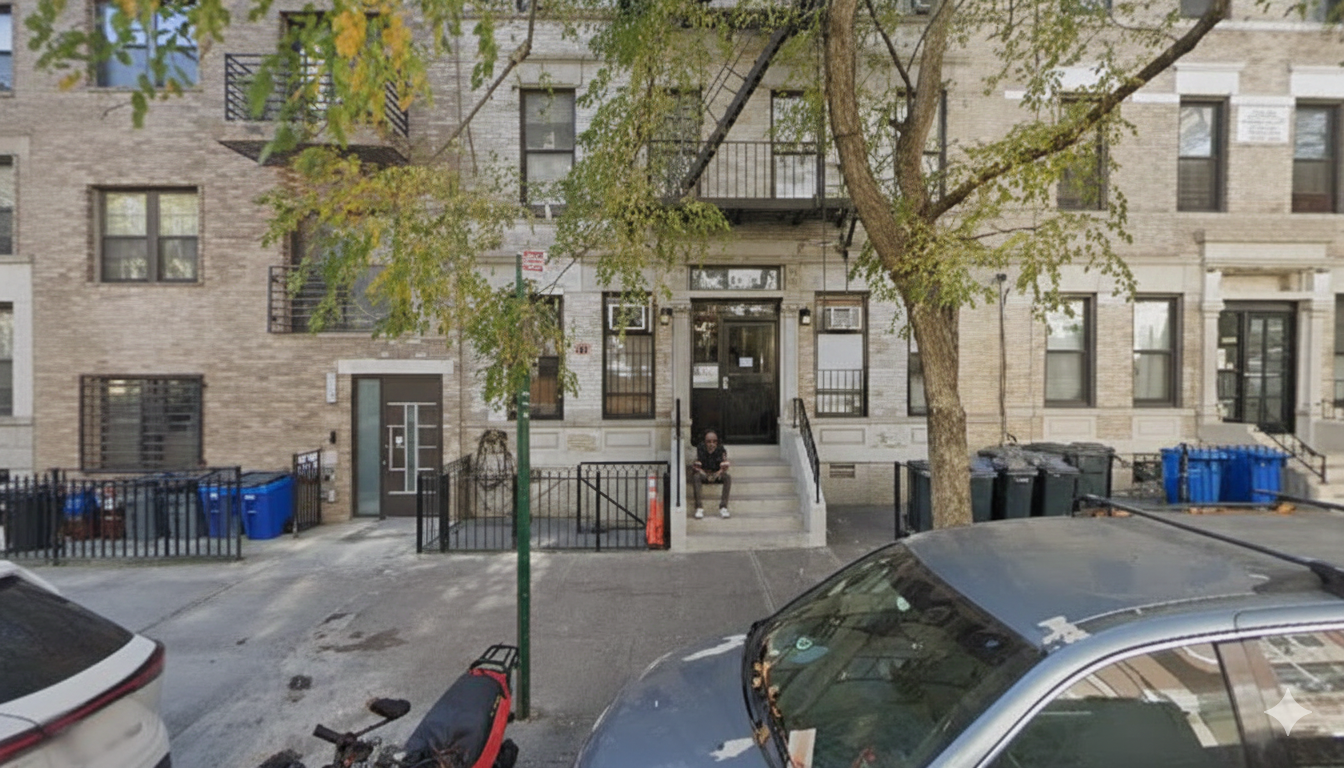 796 Park Pl