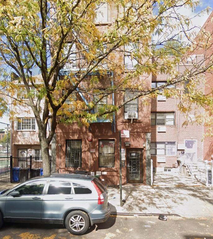 819 Gates Ave